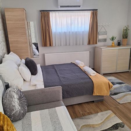 Varfal Apartman Eger Luaran gambar