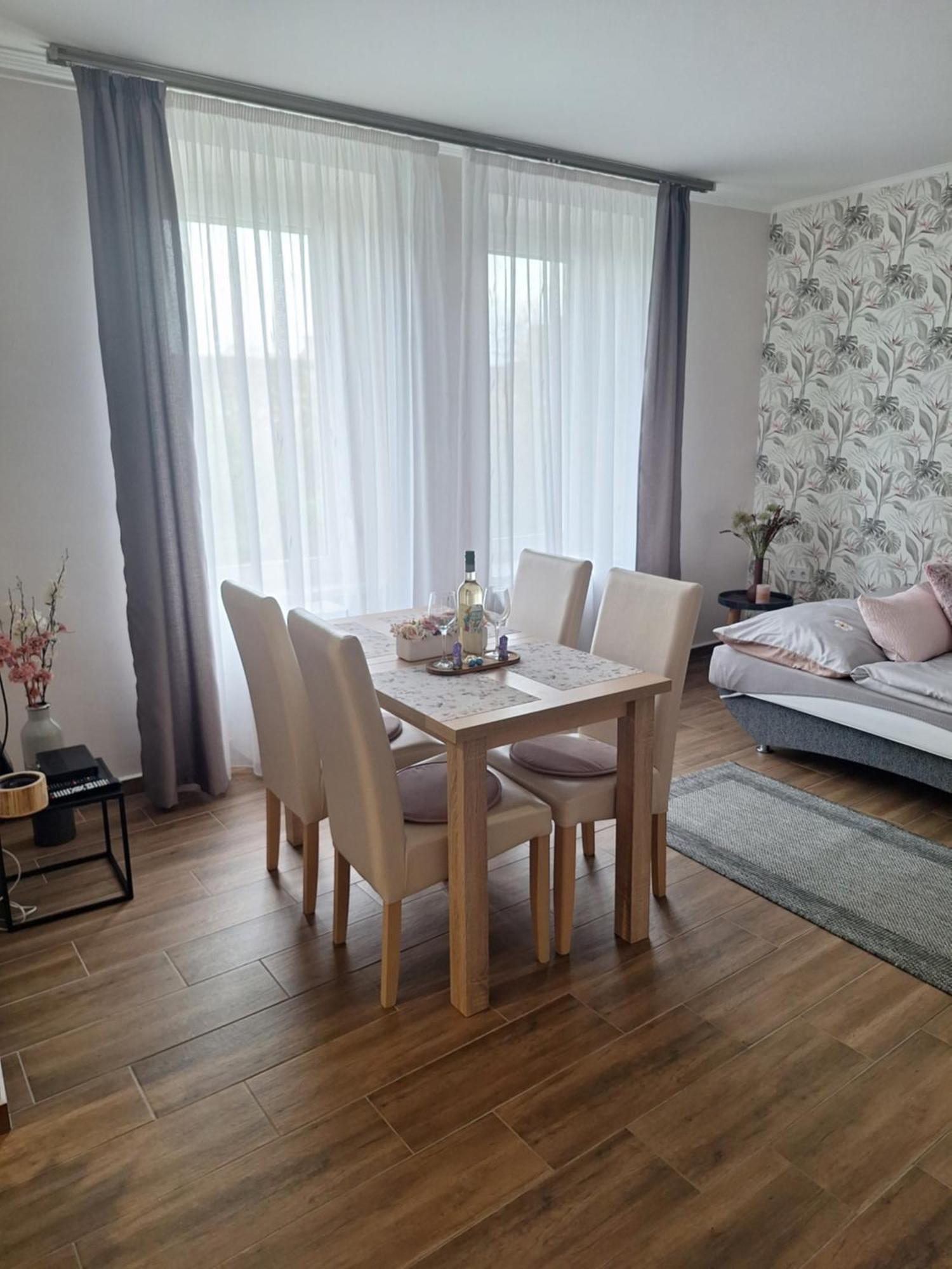 Varfal Apartman Eger Bilik gambar